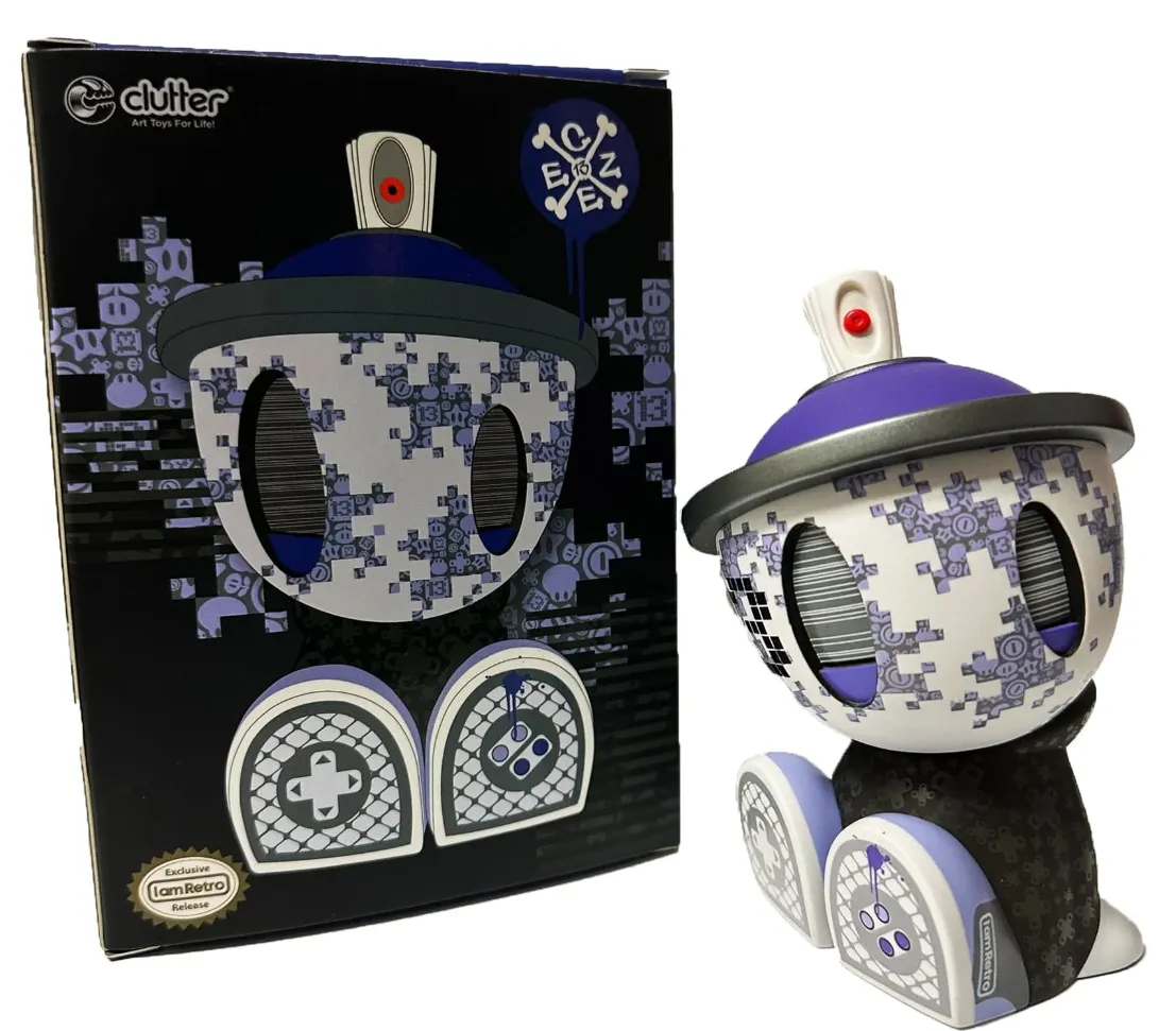 IamRetroBot Canbot Canz Art Toy by IamRetro x Clutter x Czee13