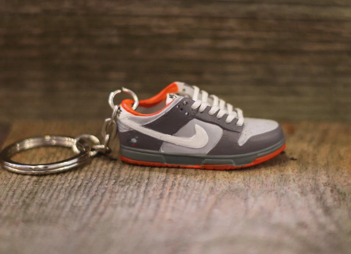 Nike SB Pigeon Dunk Low Sneaker Keychain